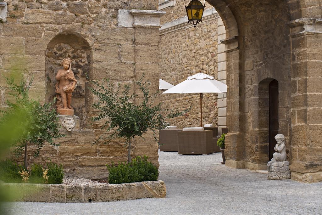 Chateau De Rochegude Buitenkant foto